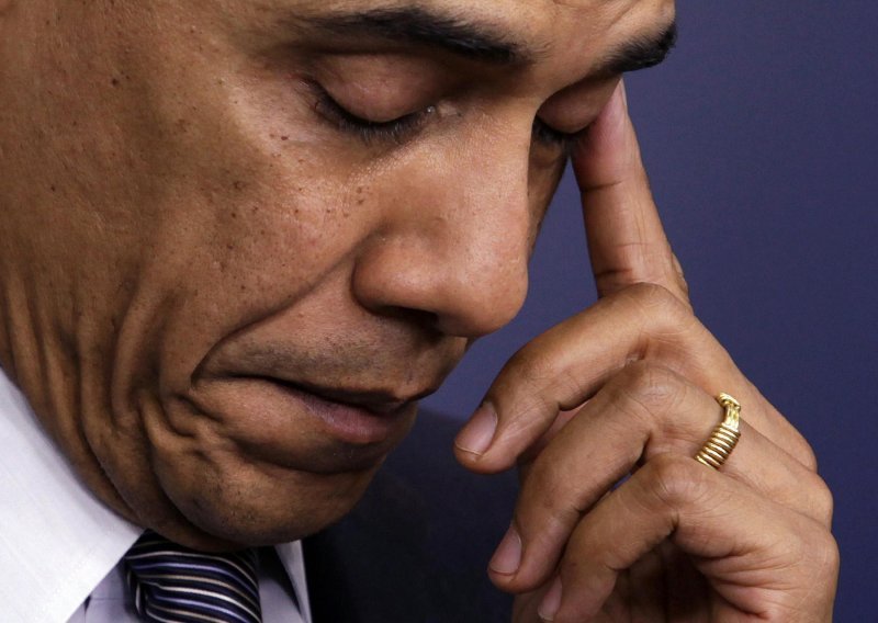 Obama u suzama: Naša zemlja prečesto doživljava ovakve stvari
