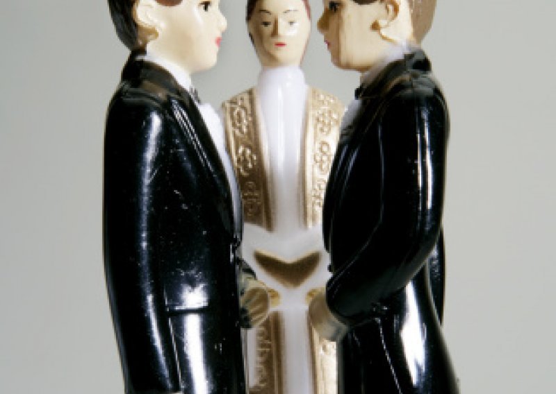 Njemačka protestantska crkva upisala u knjige prvi gay brak