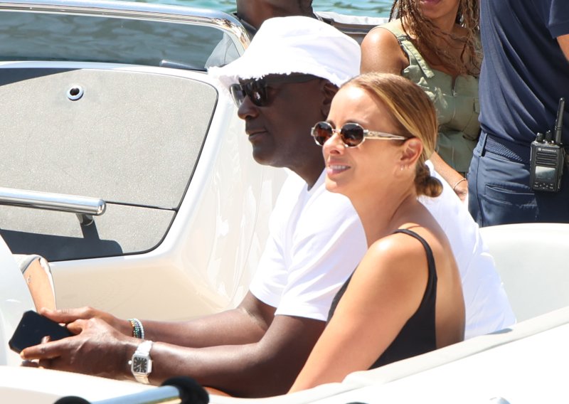 Michael Jordan vratio se u Hrvatsku: Stigao je s lijepom suprugom i kćerima, evo gdje plovi