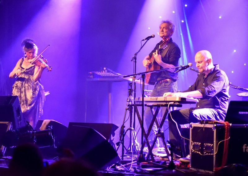 Rundek Cargo Trio slavi prvi rođendan 'Mostova'
