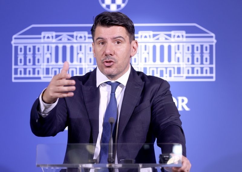 Grmoja opravdava povijesni revizionizam stranačkog kolege Rotima