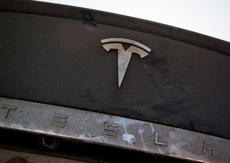 Tesla želi opskrbljivati britanska kućanstva električnom energijom