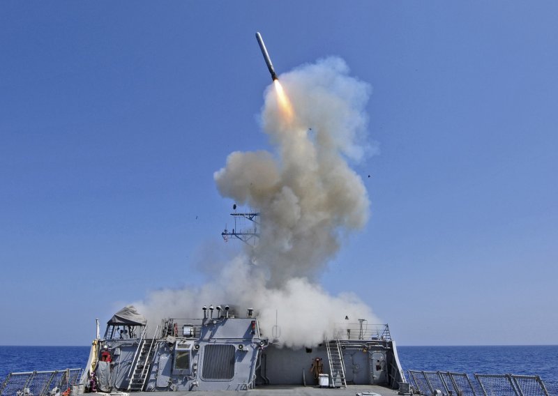 SAD: Ispaljena raketa nema veze sa Sirijom