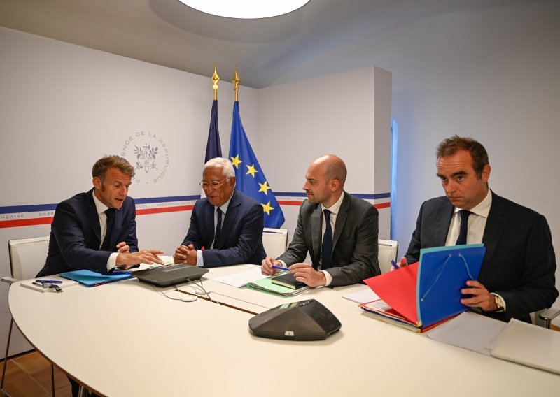 Macron: Trump želi da Ukrajina sudjeluje u pregovorima o teritoriju s Rusijom