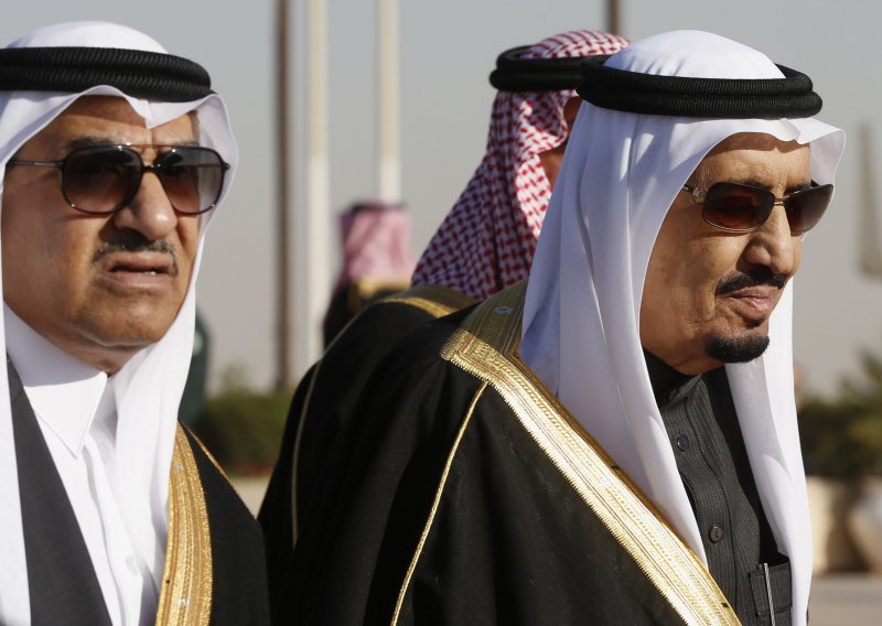 Saudijski kralj Salman otišao s Azurne obale, kupači mogu na plažu