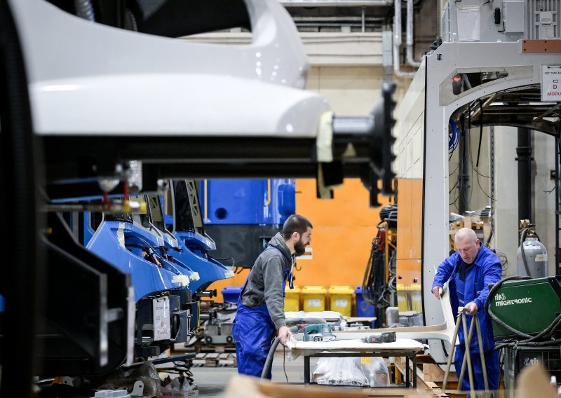 Industrijska proizvodnja pala nakon sedam mjeseci rasta