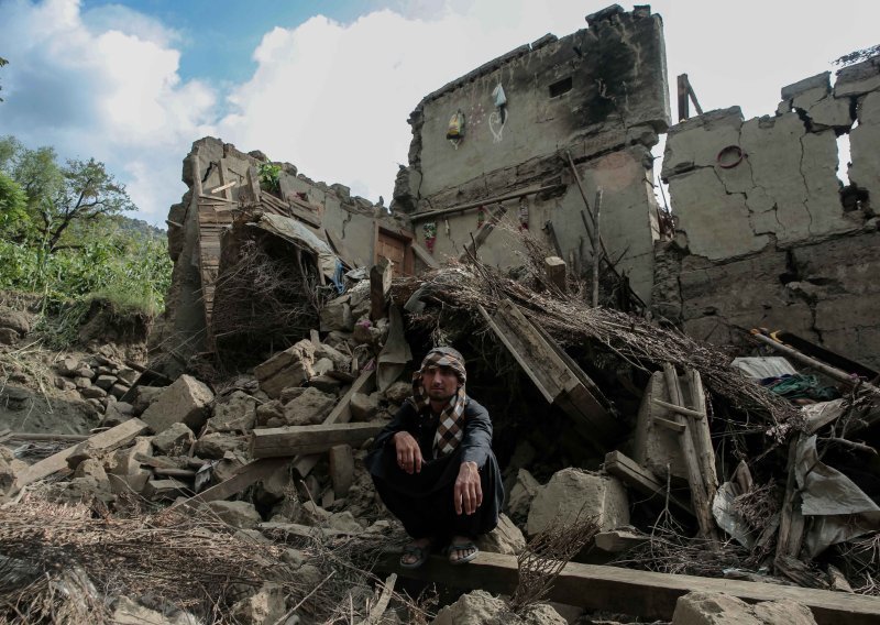 Novi snažan potres pogodio Afganistan