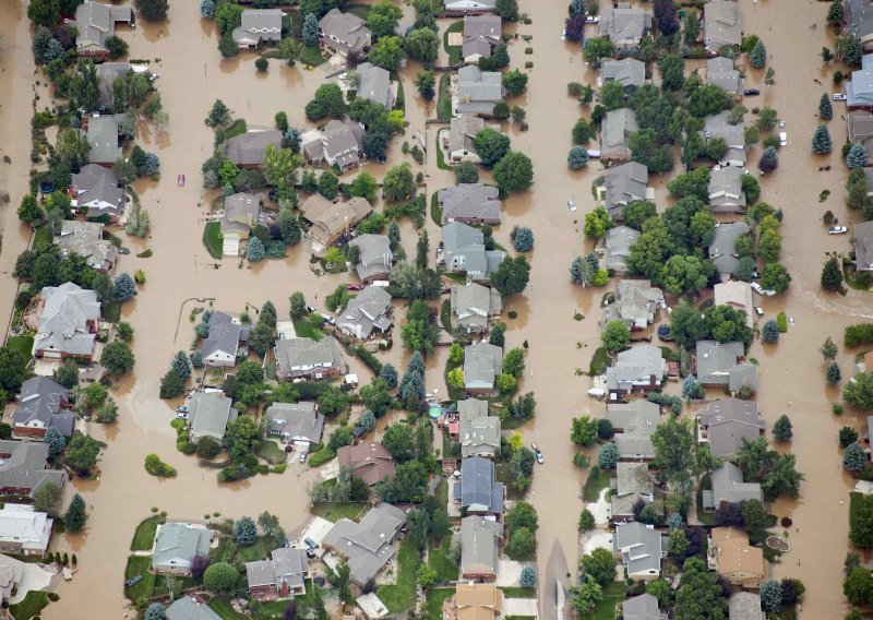Više stotina nestalih u poplavama u Coloradu