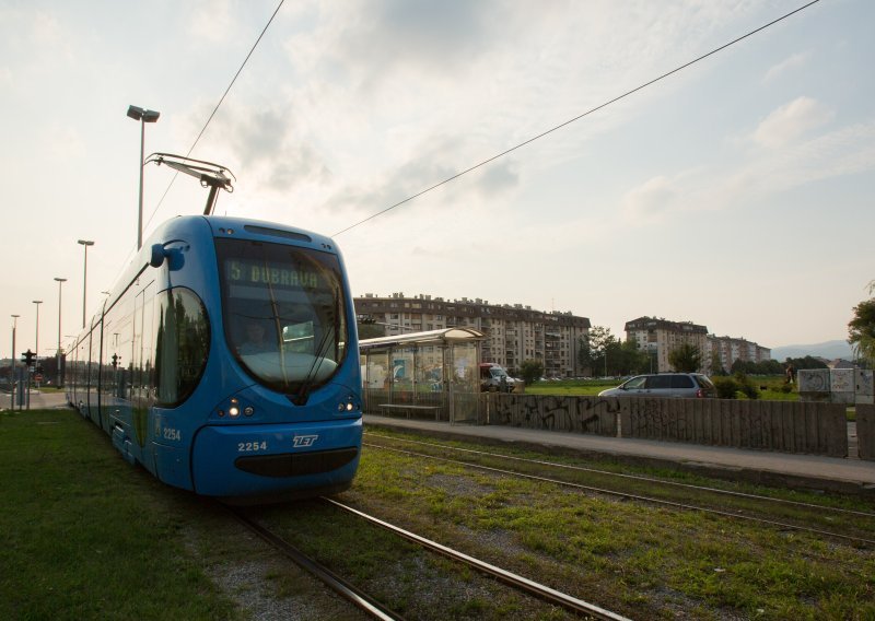 Pametni semafori skratit će putovanje tramvajem do Prečkog