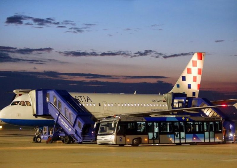 Croatia Airlines: U pilotskoj kabini uvijek dva člana posade