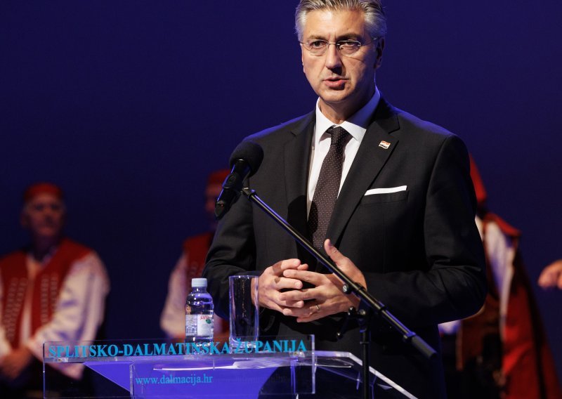 Plenković mladim HDZ-ovcima: Borite se! Nitko neće primati udarce za vas