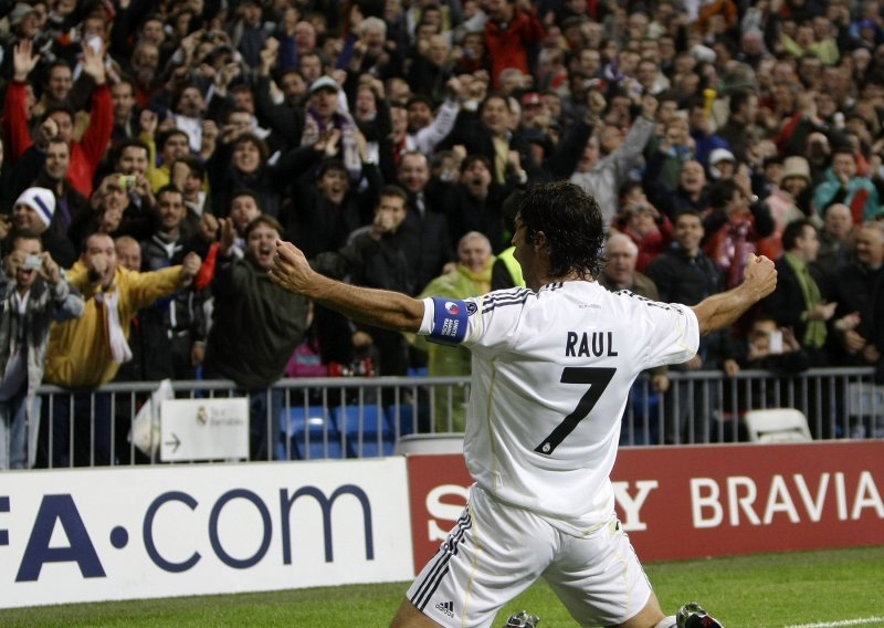 Raul kao kapetan zabio za Real sa 'sedmicom' na leđima