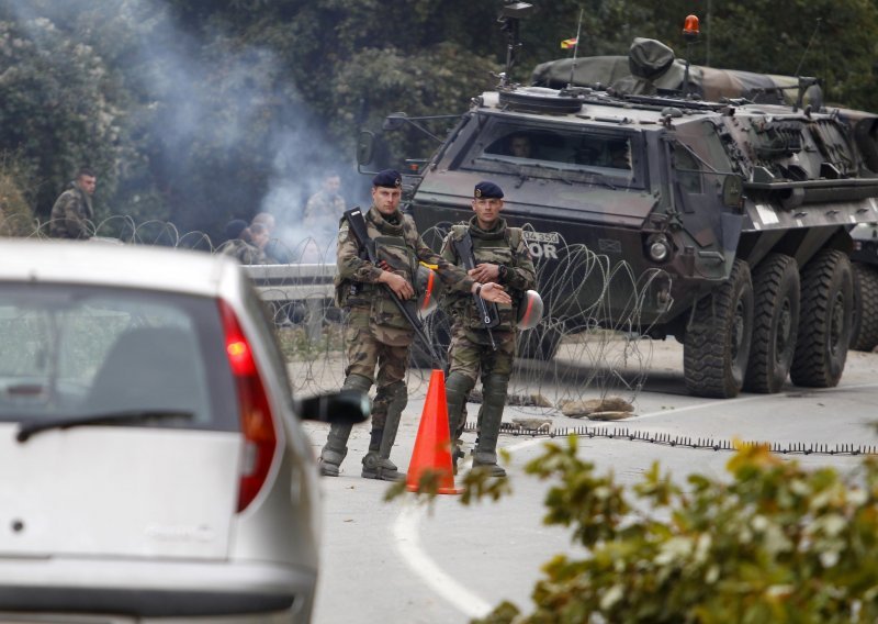 Police, protesters clash near Kosovo-Serbia border