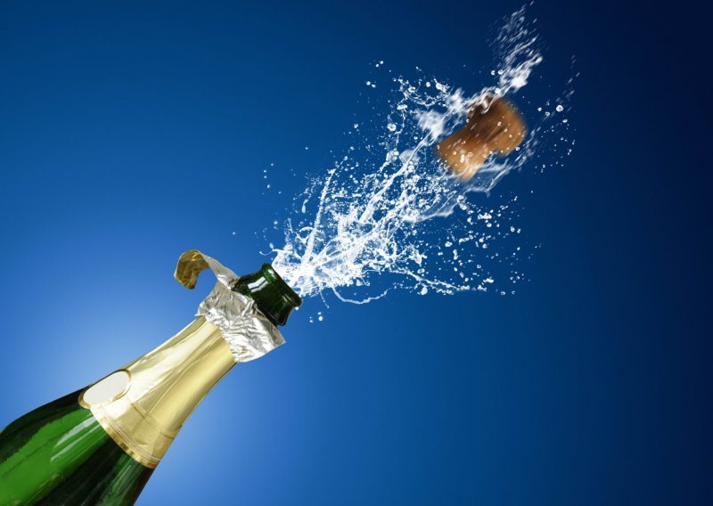 Tako to rade Francuzi: Lani prodali šampanjca za 4,7 milijardi eura