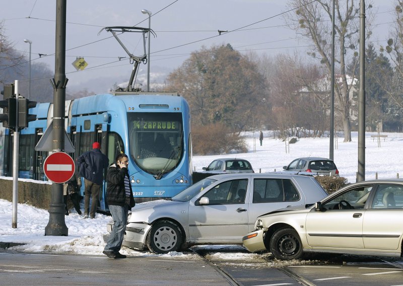 Nemarni vozač blokirao tramvajski promet u Zagrebu