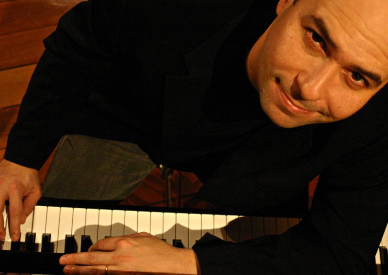 Pijanist Hamleto Stamato nastupa u Poreču
