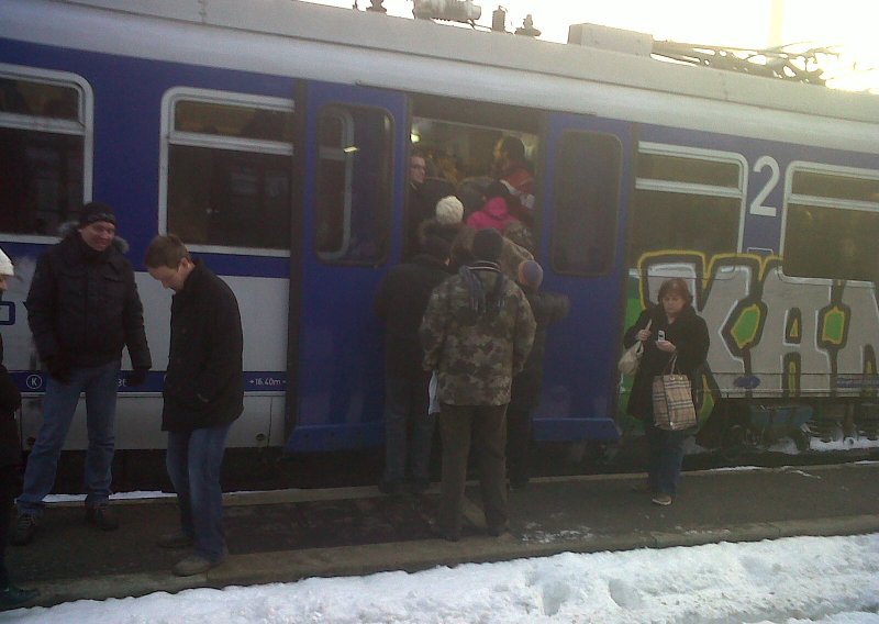 Kolaps željezničkog prometa u Zagrebu!