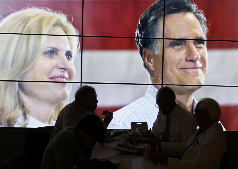 Romney stigao na konvenciju zasjenjenu uraganom