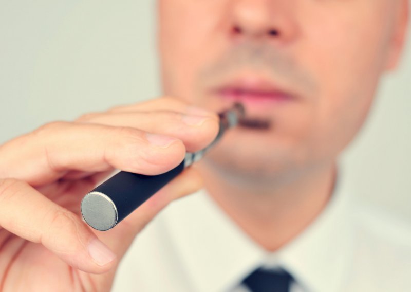 BAT očekuje manje prihode od prodaje elektroničkih cigareta i uređaja za grijanje duhana