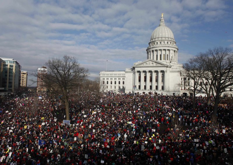 Oko 100 tisuća ljudi prosvjedovalo u Wisconsinu