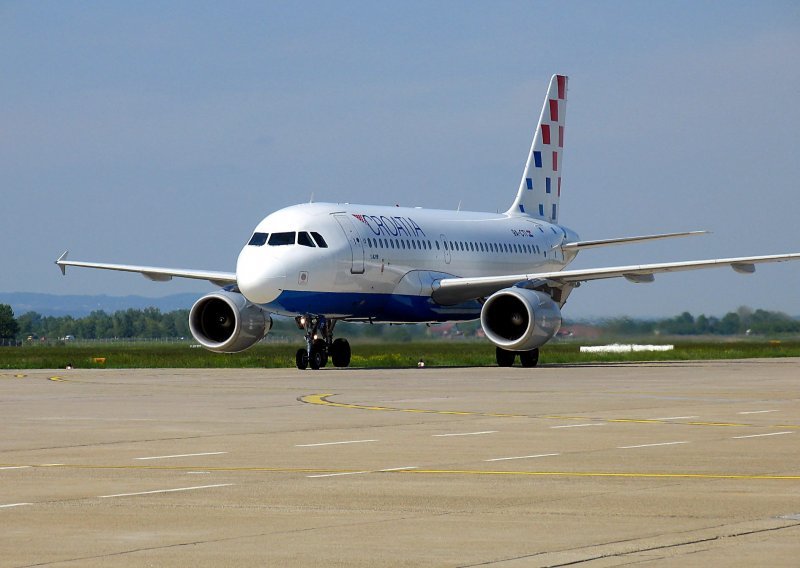 Avion Croatia Airlinesa prisilno sletio u Frankfurt zbog dima