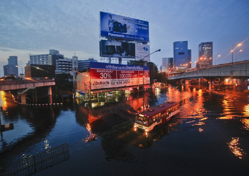 Biblijska poplava u Bangkoku, ugroženo 12 milijuna ljudi