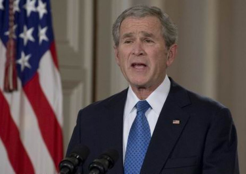 George Bush pridružuje se kampanji svog brata Jeba