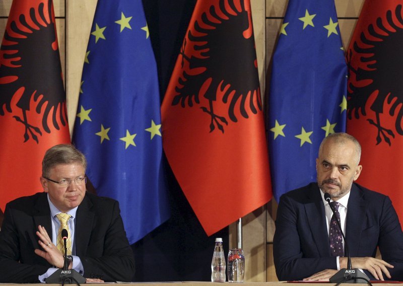 Albaniji status kandidata za EU