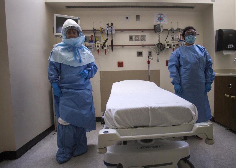 Bolničar u Dallasu zaražen ebolom