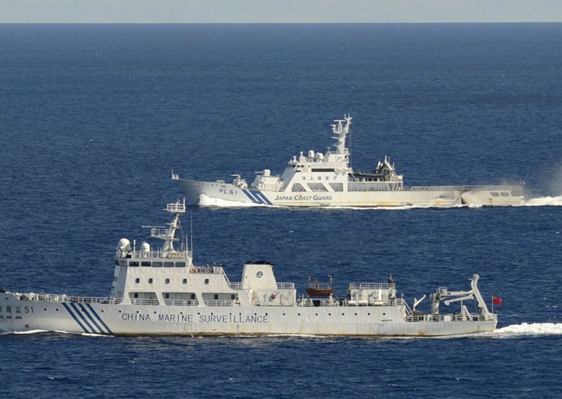 Novi upad kineskih brodova u vode otoka Senkaku