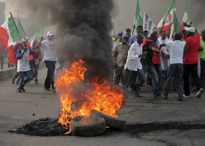 Nigerija u općem štrajku, jedan prosvjednik ubijen