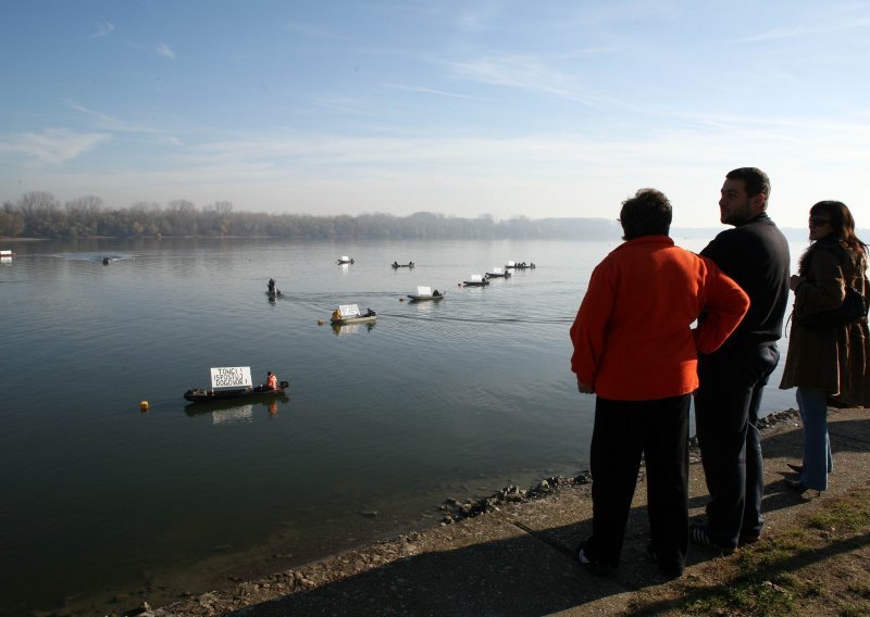 Dunav raste iz sata u sat