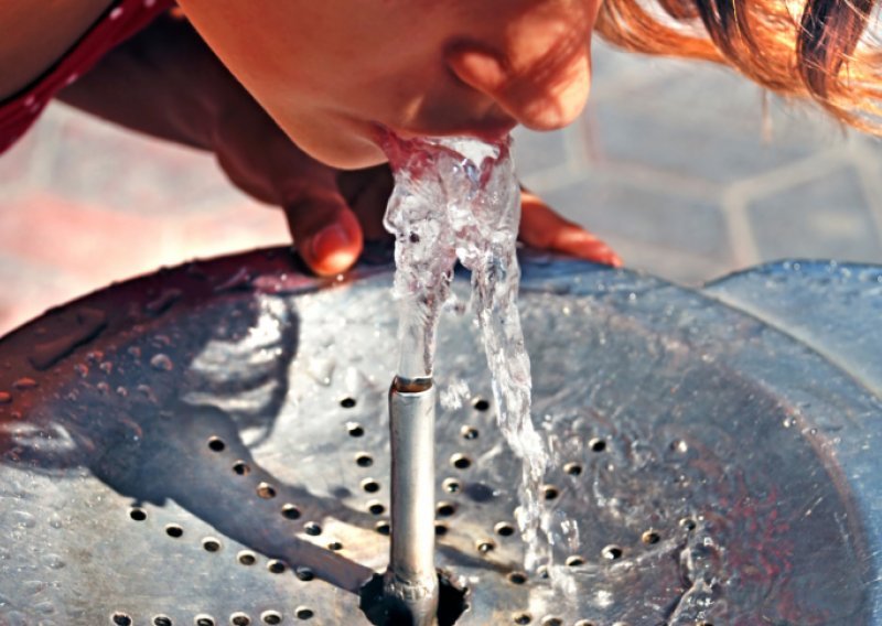Britanci na 'koki' kontaminirali vodu za piće!