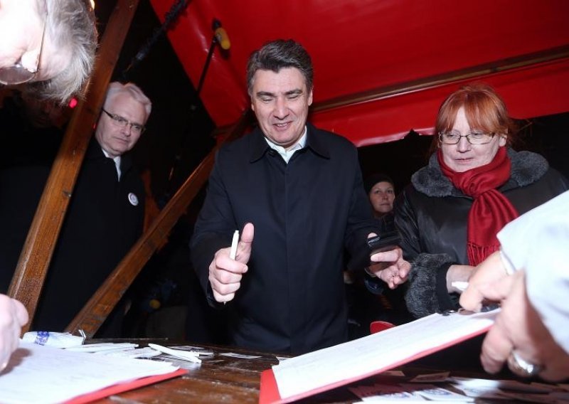 Milanović dao potpis kandidatu Ivi Josipoviću