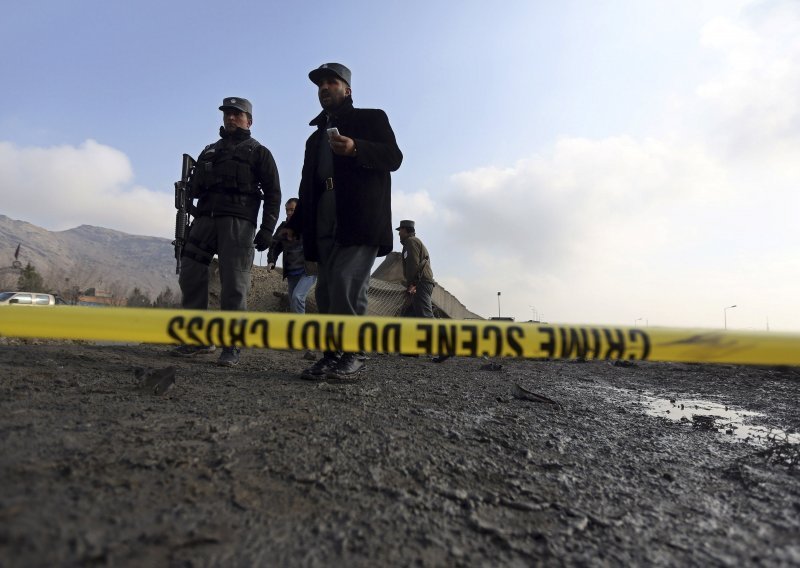 Samoubilački napad na NATO u blizini kabulske zračne luke