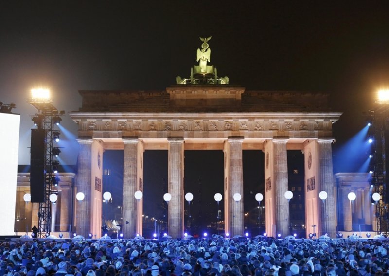 Više od milijun ljudi slavi na ulicama Berlina