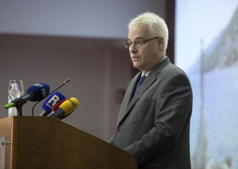 Josipović nije zabrinut zbog pada popularnosti