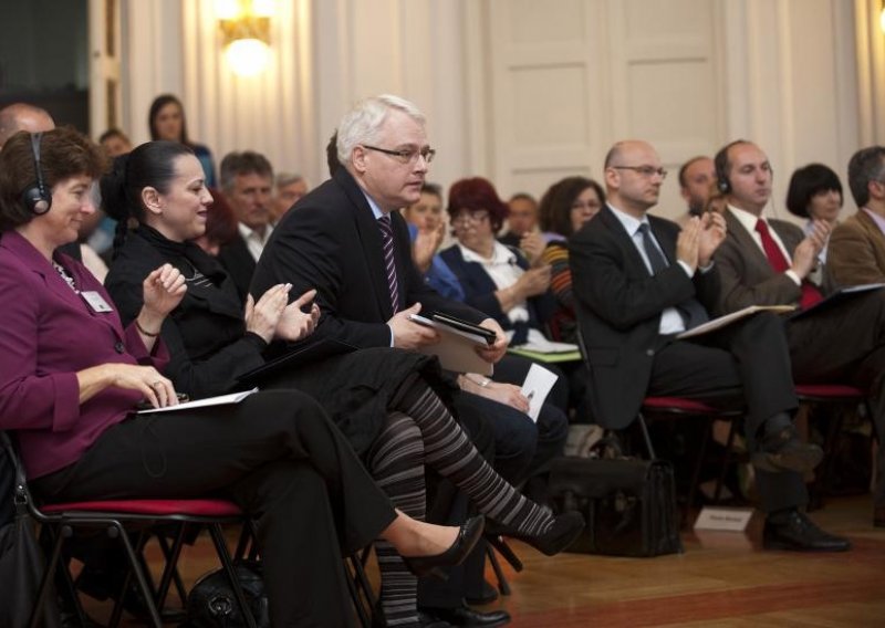Josipović na radost Holy 'pozelenio', pa se vratio nafti