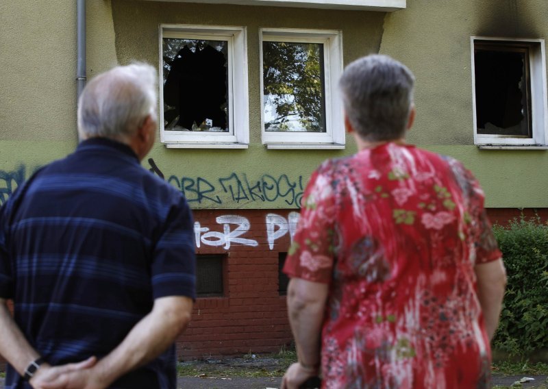 Ubijeno troje djece i potom zapaljen njihov stan