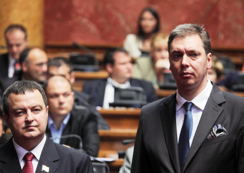 Serbian deputy PM receives death threats over Kosovo deal