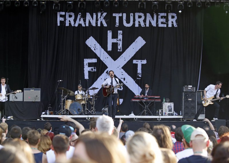 Frank Turner na INmusicu: Rock'n'roll misa na otvorenom