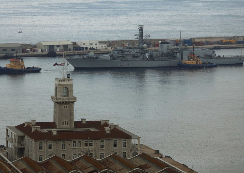 Britanski ratni brodovi stigli na Gibraltar