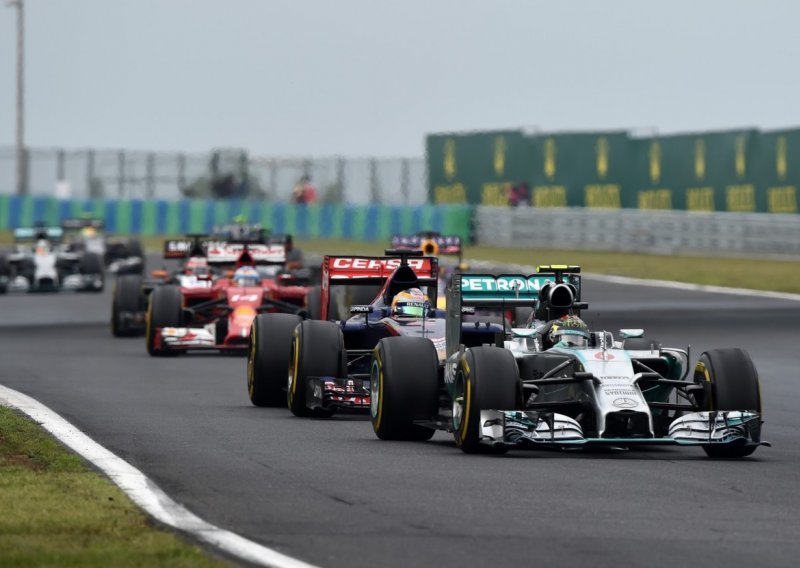 Okršaj Hamiltona i Rosberga u sjeni smrti Bianchija