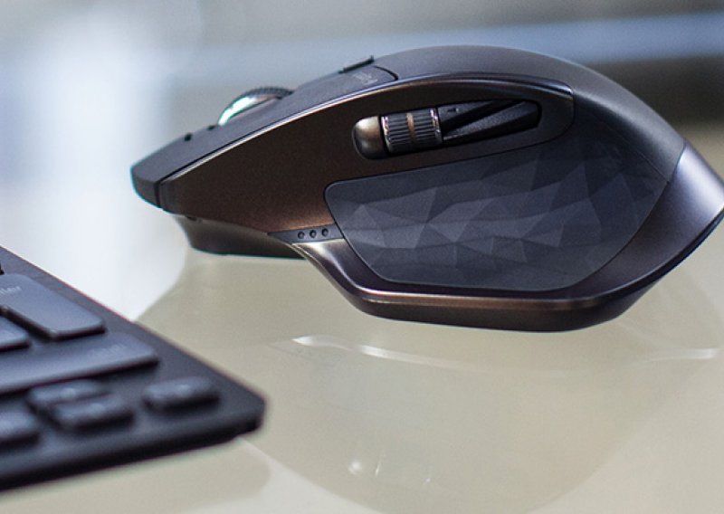 Novi Logitechov miš može se spojiti s tri uređaja odjednom