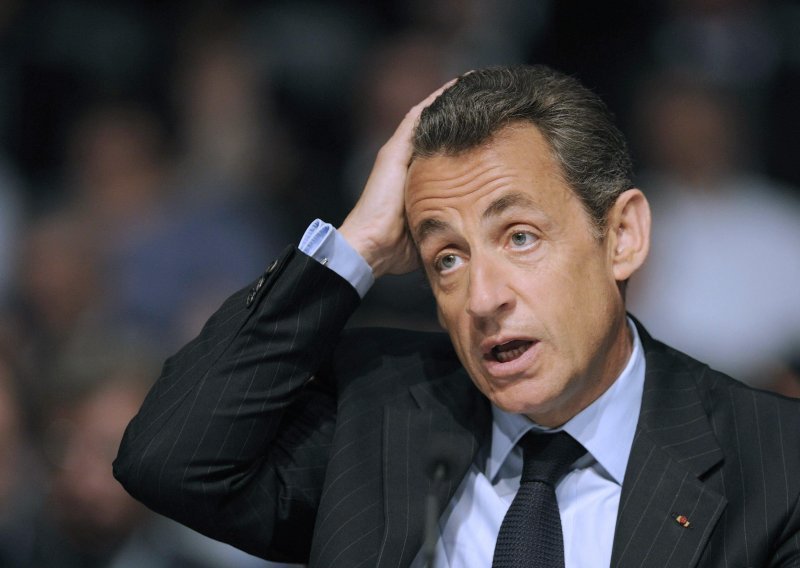 Sarkozy pokušava kupiti Francuze 'socijalnim PDV-om'