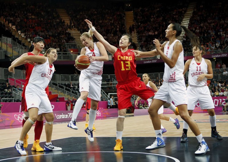 Agresivne Kineskinje bolje od naših košarkašica