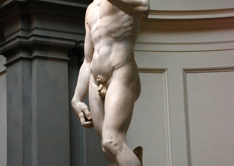 Unatoč slabim nogama, Michelangelov David neće pasti