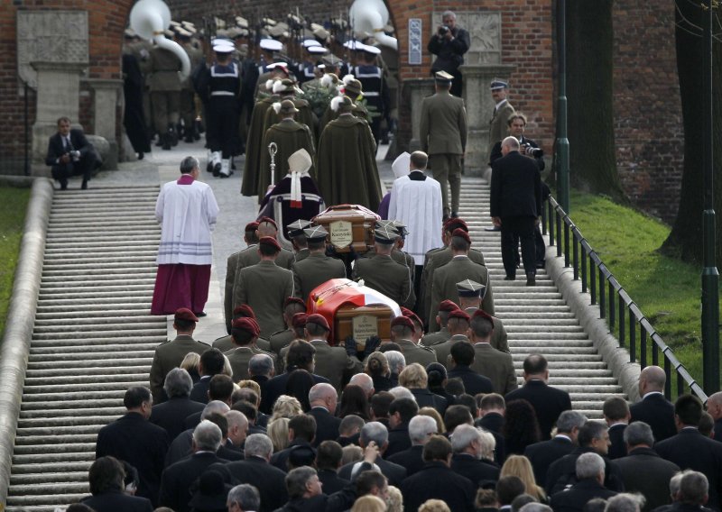 Poljski predsjednik pokopan uz kraljeve