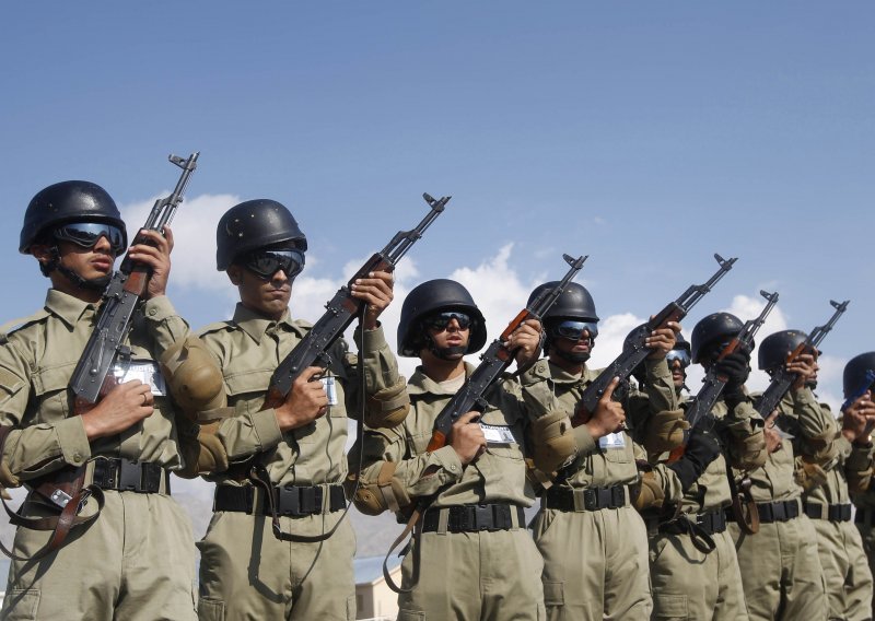 Talibani ubili desetoricu policajaca