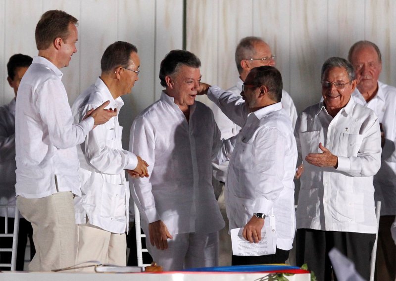 Potpisan povijesni mirovni sporazum u Kolumbiji